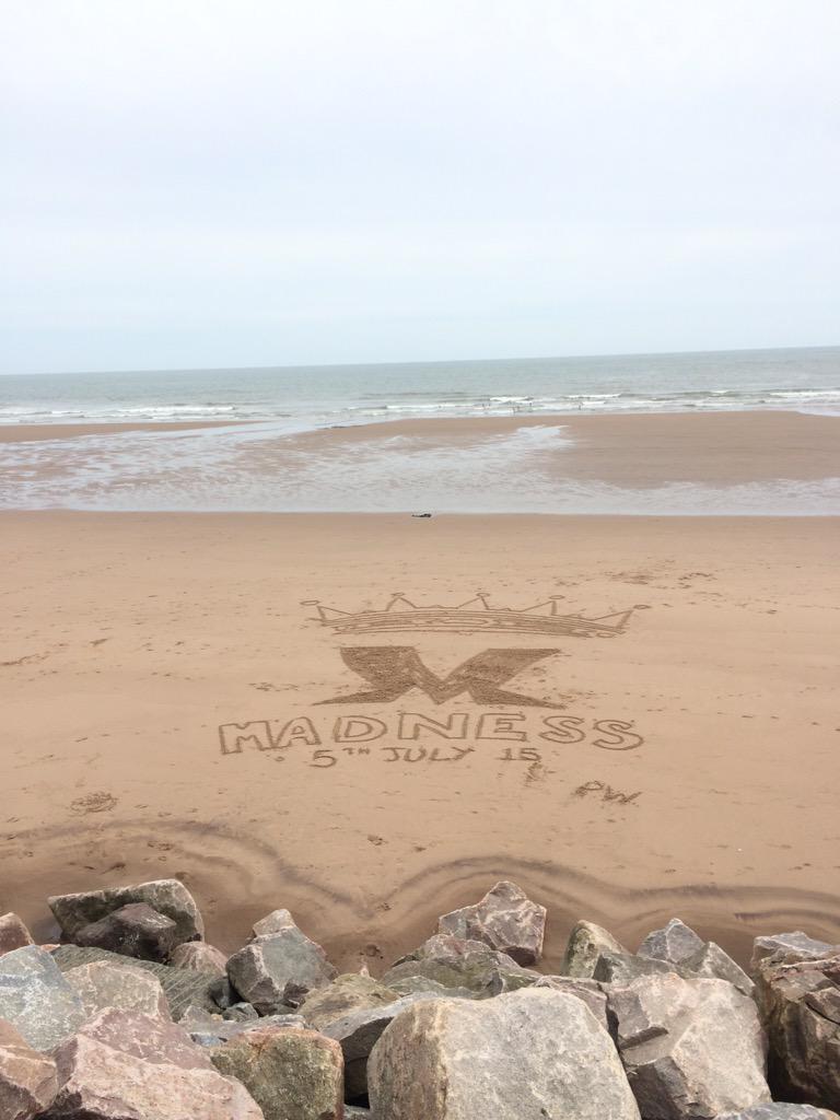 On the beach with <a href="/MadnessNews/">Madness</a> who knew the <a href="/lizhobbs_group/">Liz Hobbs Group</a> team were this artistic?! Montrose tonight.