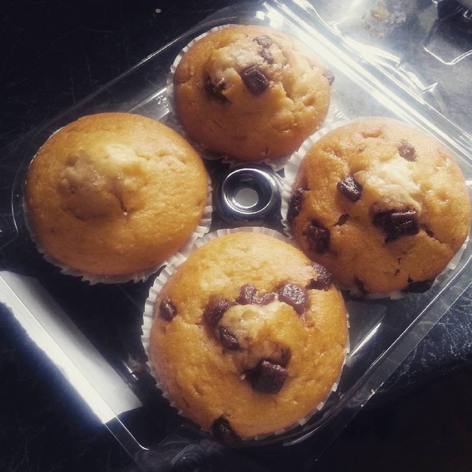 Feel I got slightly conned at <a href="/asda/">Asda</a> by getting a chocolate chip muffin with no chocolate chips :(