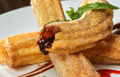 TravelReportMX's tweet image. Los domingos aquí se suele desayunar chocolate con churros castellano ow.ly/P9JGd @CyLesVida #turismo