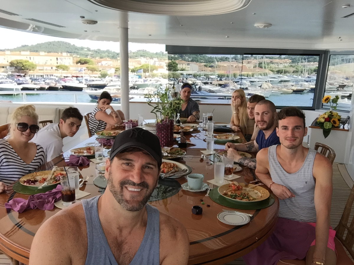 RayMantella's tweet photo. Amazing lunch in the south of #France with my family #MantellaEuroTrip2K15 #SaintTropez http://t.co/JazPAEaIaN