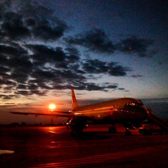 tolmachevo_nsk's tweet photo. Город засыпает...#instagram_nsk #instansk #aeroport #aeroporttolmachevo #tolmachevoairport #tolmachevo #nsk #novosi… http://t.co/ezyLG2gIKK