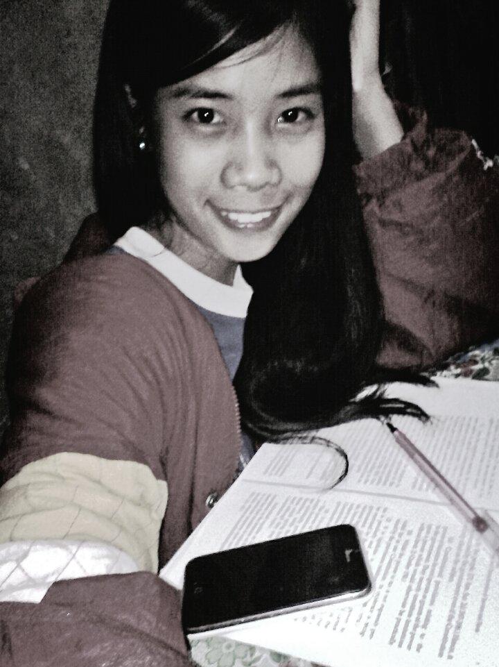 julienaticsss's tweet photo. #Reading #TaxationandLandReform #Coldfeels #withRain #asMusic :) http://t.co/eznJSHvYtn
