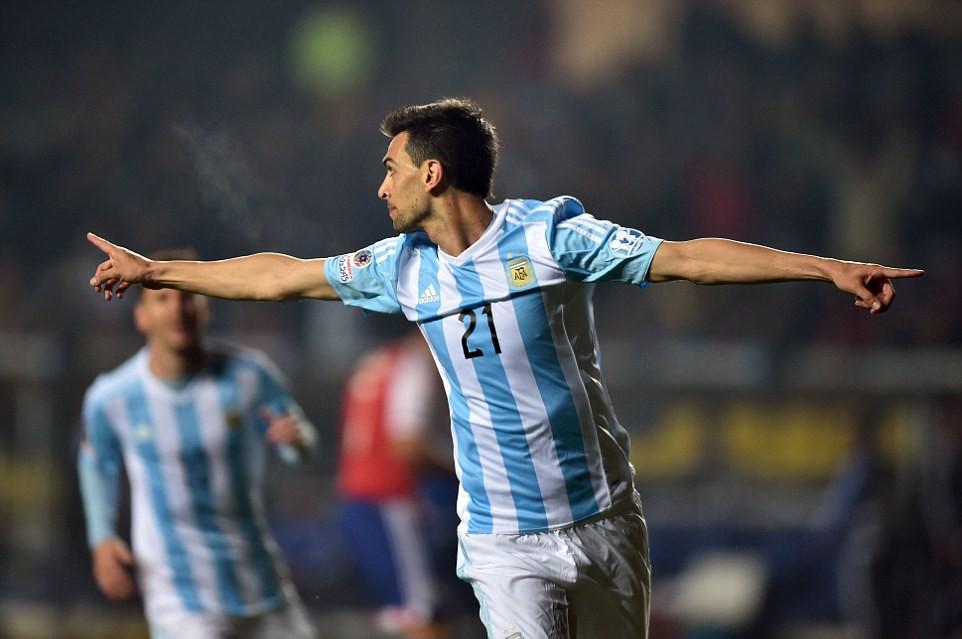 Pastore_News's tweet photo. Copa América: el buen torneo de @Javi_Pastore http://t.co/jwm3AJHMpq http://t.co/FHxEDDScXU