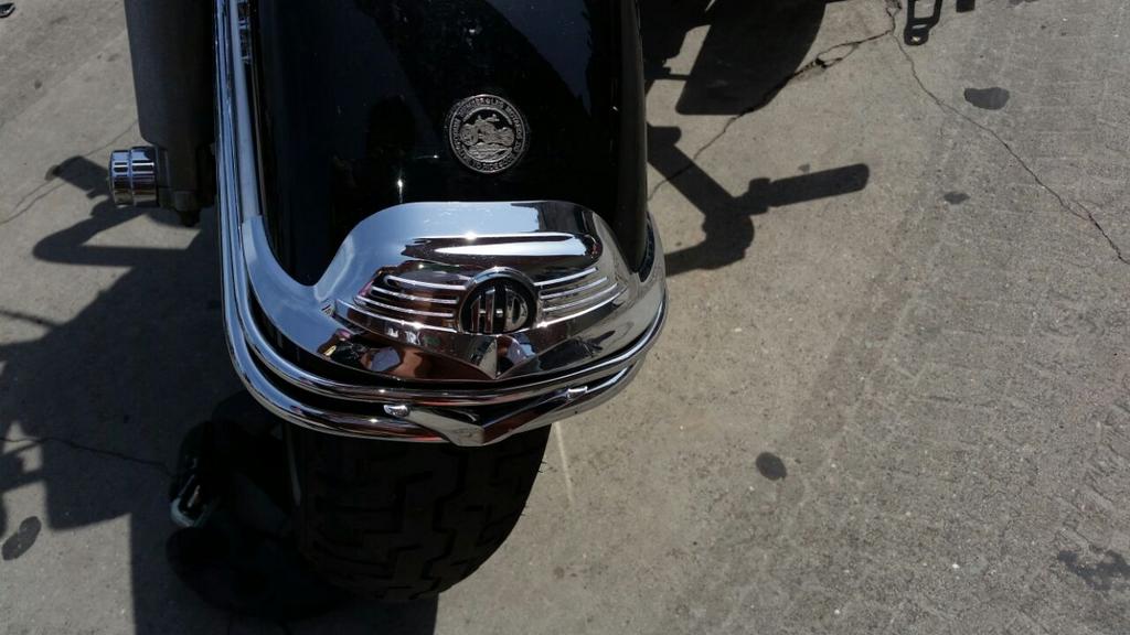 BarcelonaHarley's tweet photo. ... detalles del #BHD15 😍 !!
#custom #harleydavidson #motos #pintura #Monturas @Harley_Spain @muellerSM75 #pics http://t.co/wlqTAKt3tK