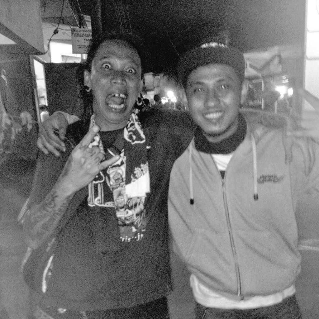 Energi kebersamaan.. <a href="/xGreatDreamx/">GreatDream_Official</a> <a href="/marjinalband/">Kaum Marjinal</a> @Flyingfortress4 <a href="/Dontkilldonuts/">Dont Kill Donuts</a> #jkbb