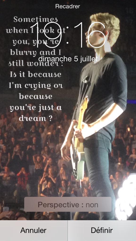 lockscreen4free's tweet image. Luke hemmings lockscreen :) rt if you want it :) mbf so I could dm it to you :D