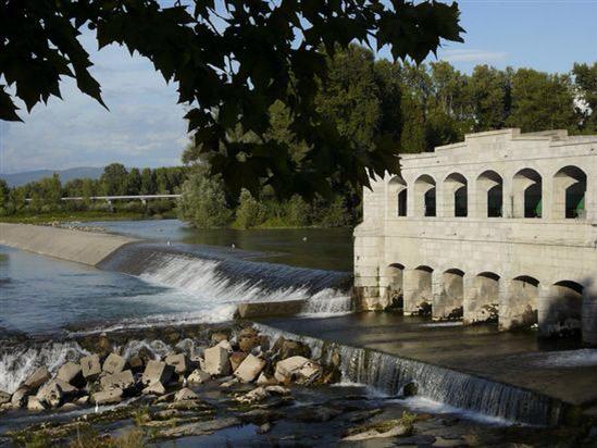 MinisterSantos's tweet image. @NusaZajc uf, sem že mimo - dol na Zagradu sem se ustavil. #SloExit ;)