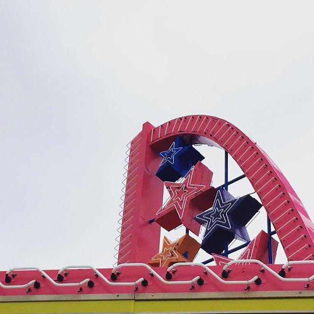 oceansidemuseum's tweet image. Star shark fin off the coast. #oceanside #foundcomposition #oma_assembly by craftlabtomato