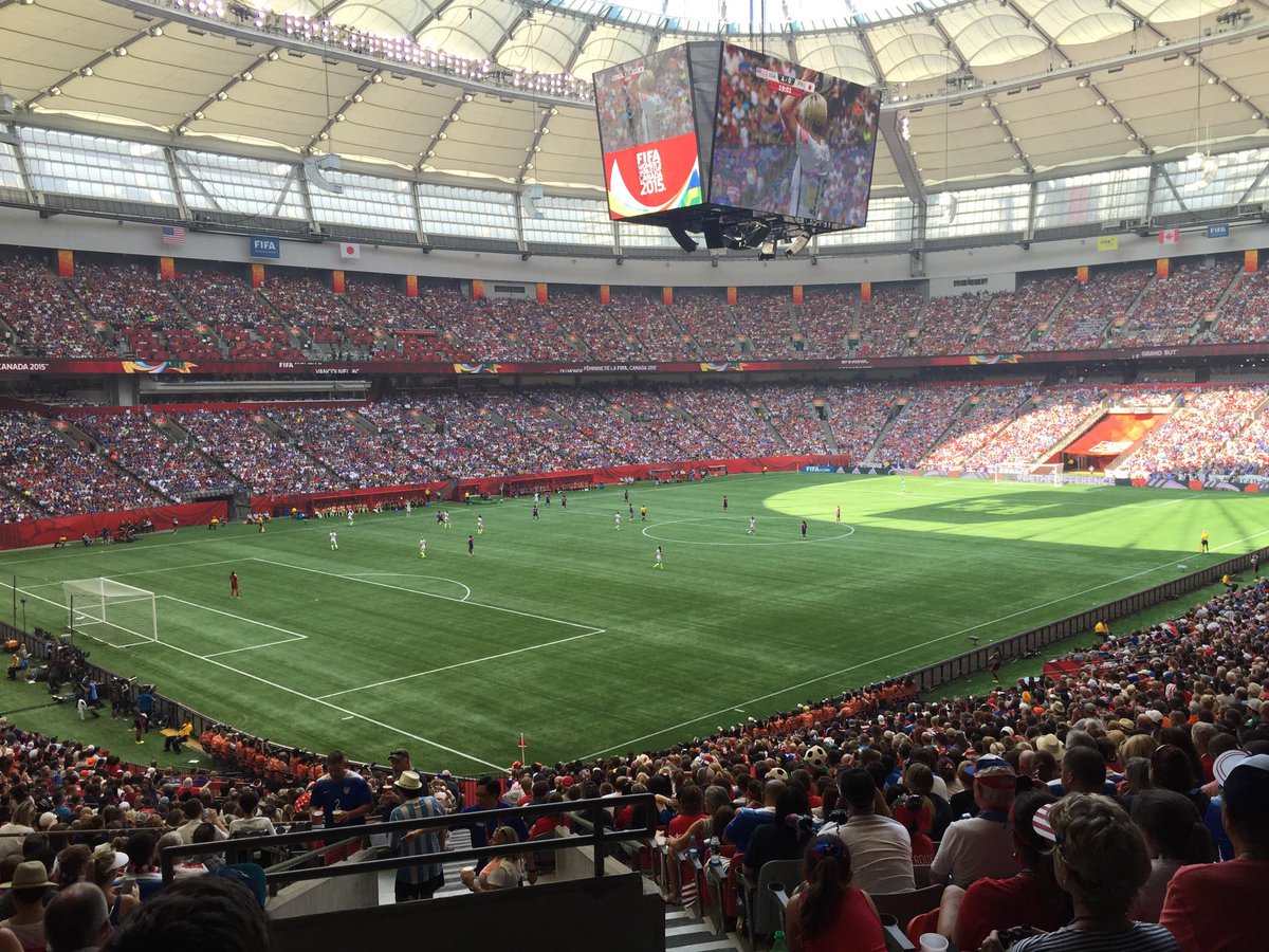 Pogue's tweet photo. This is the most thrilling World Cup match imaginable! Thanks, @Yahoo and @SeatGeek! Go, @USsoccer_WNT! http://t.co/6ZXjXFmawQ