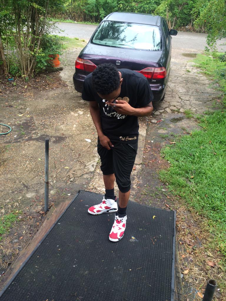 OG_EJayy's tweet photo. I 💛 you SedMane #CuttUpCommitteeSEDForever #RIPSedOutDatCOMMITTEE http://t.co/uTIB3jYw4X