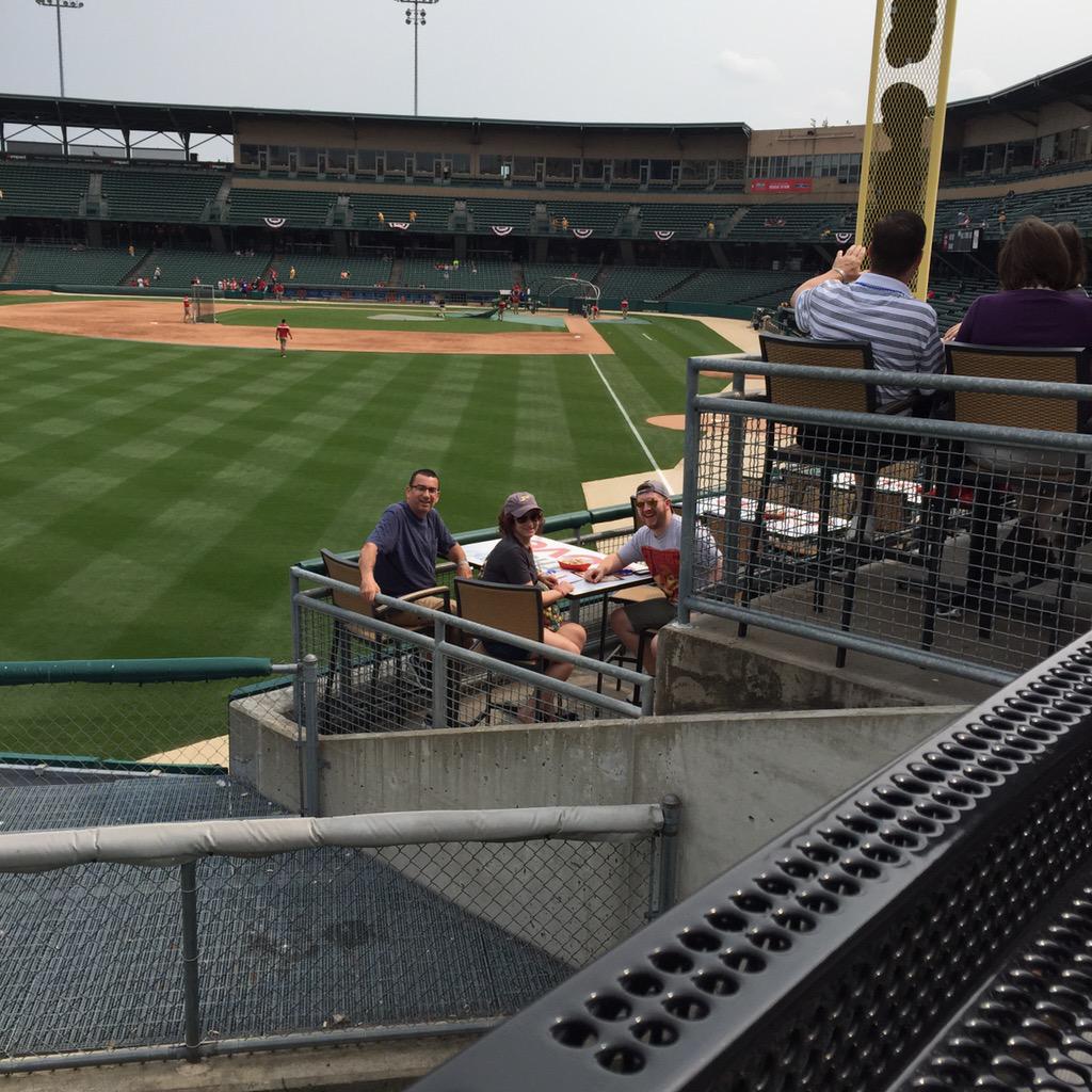 mombecjes's tweet photo. @indyindians #makesummersomething http://t.co/kvOFtYpix9
