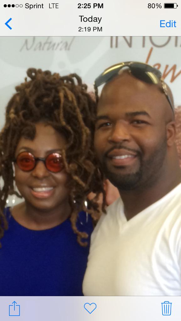 Jaideep2004's tweet photo. @ledisi Pure Gold Thanks for the photo warm welcome. I'm rocking wit u #1newfan #EssenceFestival2015 #sheisbeauitful http://t.co/Zyz5sDNaNu
