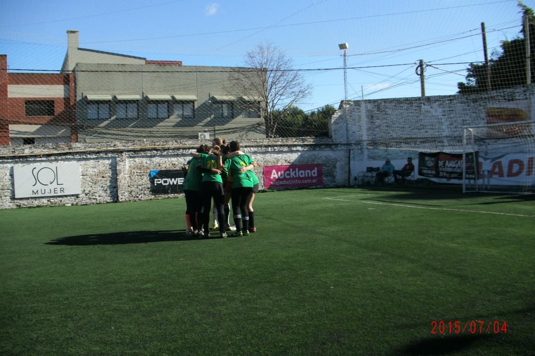 Camerun_Fem's tweet photo. Dale campeón, dale campeón, dale campeón, dale campeón!!! 
Objetivo cumplido...
Camerun campeón Apertura 2015 http://t.co/dCUbzzbFb7