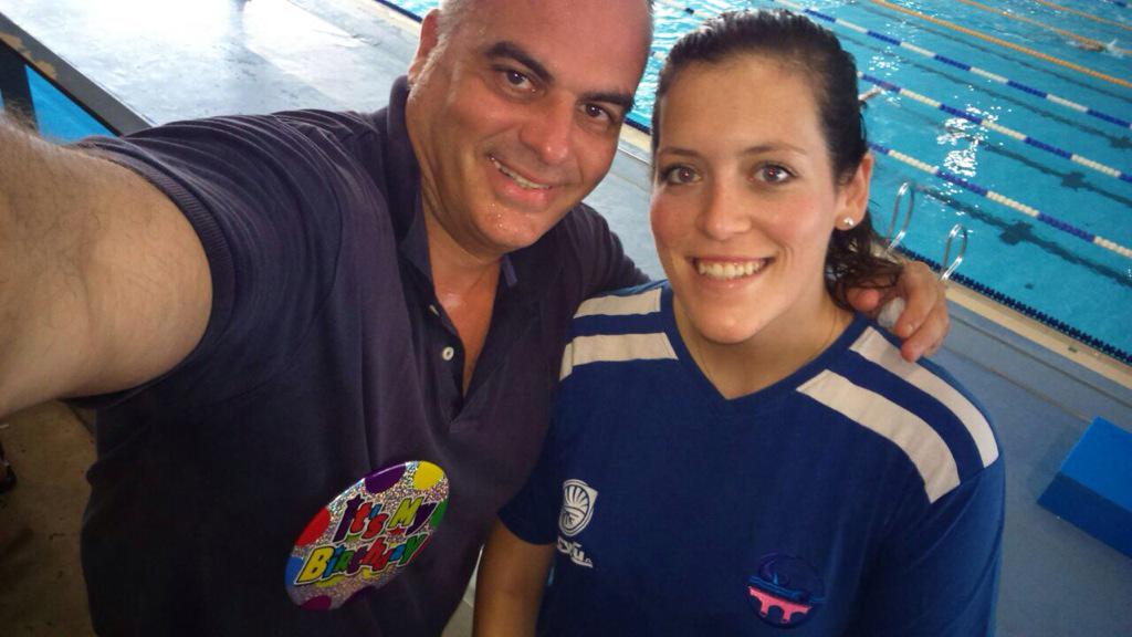 eleniims's tweet photo. Happy birthday @kikoporcar otro cumple + y cmo siempr a pies d piscina. Q grand eres!!! Solo puedo decir q tquiero 😚💪 http://t.co/jDxO9ub0Ra