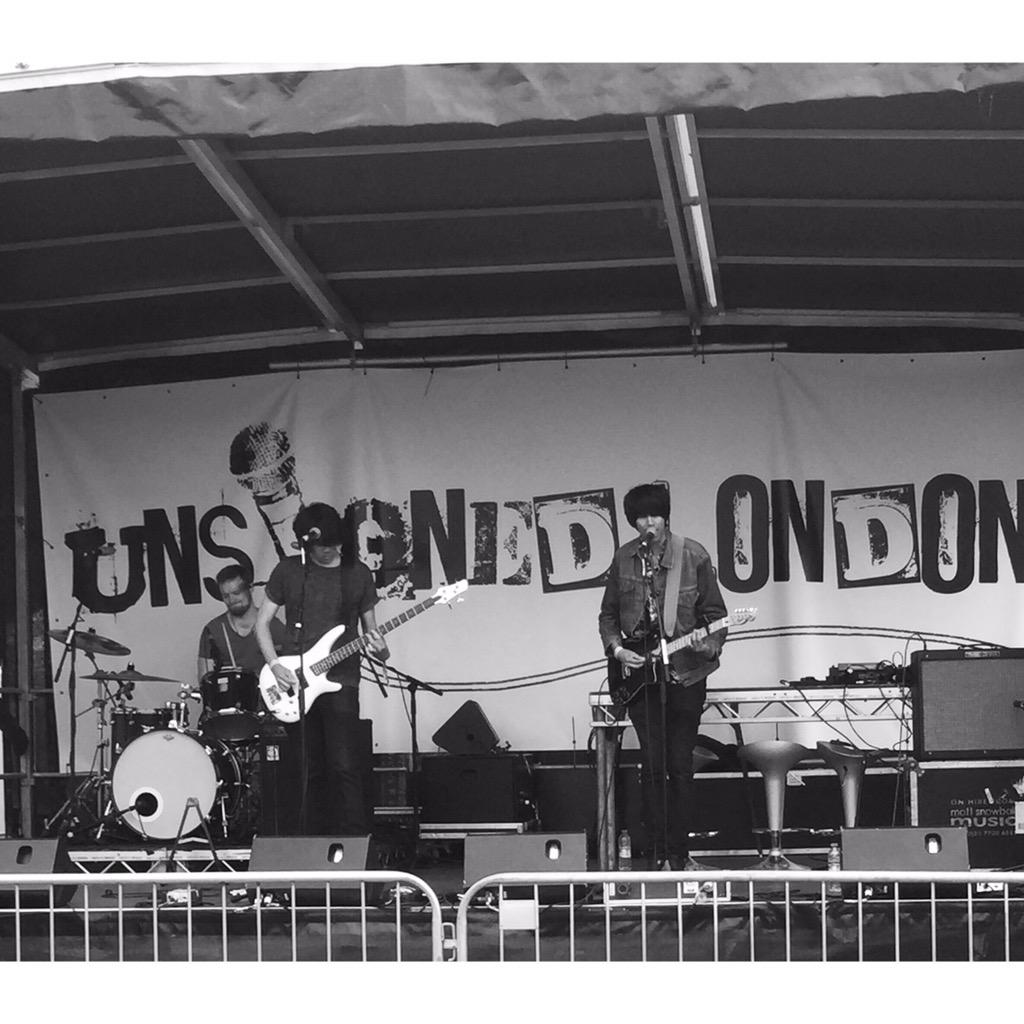 _TheGarageDoor's tweet photo. The brilliant @PeterMarchantUK &amp; band opened the stage today. Always a pleasure guys, thanks for performing! 🎶 http://t.co/Cwdf7IL7d9