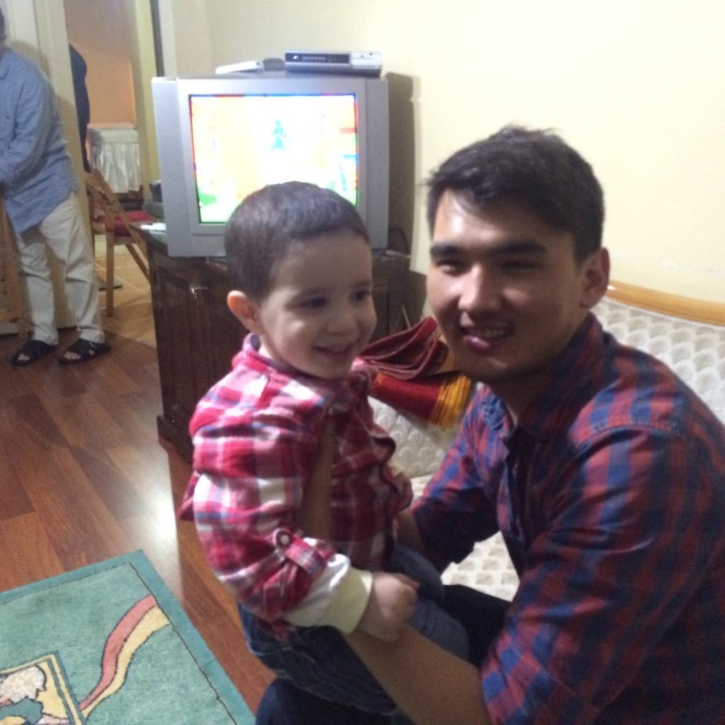 Kadkyk's tweet photo. Medeniyet kulübü Ramazan şenliği prog 18.gün iftarımızdan kareler http://t.co/FUsoURcEXq