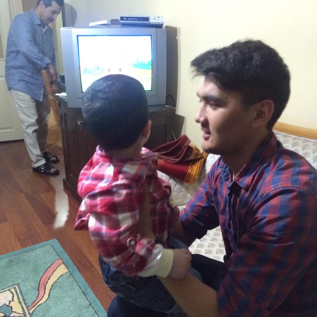 Kadkyk's tweet photo. Medeniyet kulübü Ramazan şenliği prog 18.gün iftarımızdan kareler http://t.co/FUsoURcEXq