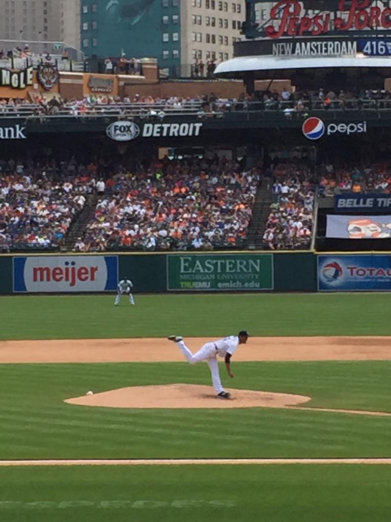 lushep2's tweet photo. @erie_seawolves @DrewVerHagen pitching for the @tigers in the 6th. Come on Drew Mowem'down. #PitchingMagic #PhotoDay http://t.co/SDGMTxSNYz