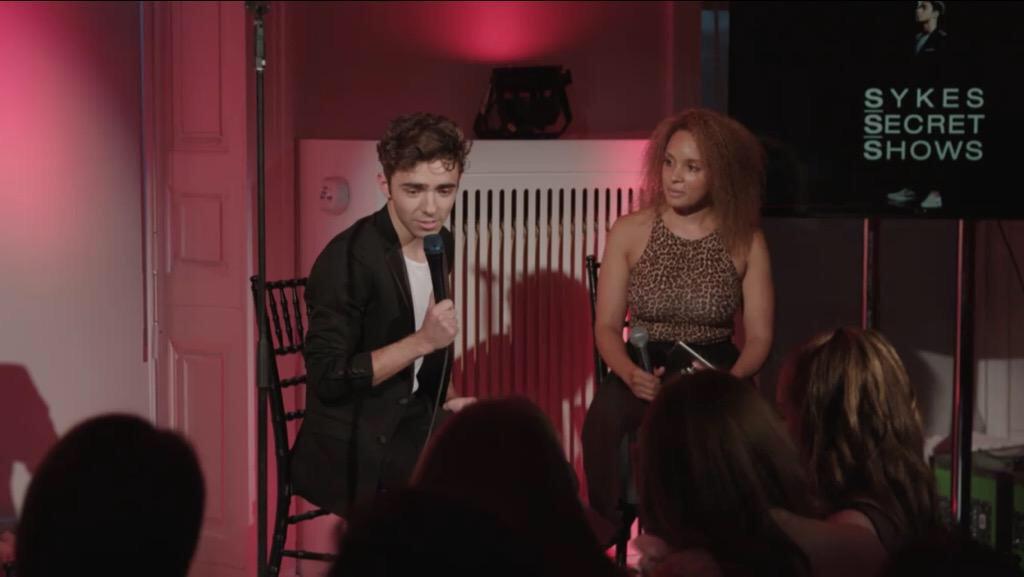 TWDirtyGirls's tweet photo. #SSSIive 👏🏾👏🏾👏🏾 http://t.co/dRlivGVqy0