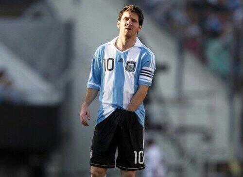 SanchezFeedeeOk's tweet photo. -Messi que pensas de los que te critican?
-...

AGUANTE MESSI CARETAS http://t.co/zRMlR9ikHK
