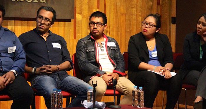 Migracion132's tweet photo. “Dreamers” crean Red Solidaria Transfronteriza de Jóvenes Activistas Migrantes http://t.co/5otJOR9Tqw http://t.co/fPVQhcOdGS v @SinEmbargoMX