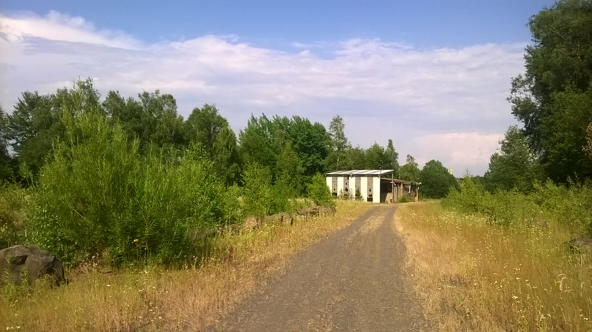 Zeitgeschehen_'s tweet photo. #LostPlace Nähe #Hachenburg #Atzelgift im #Westerwald: http://t.co/aqAS0jZEh9