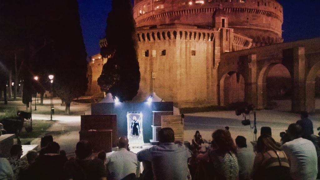 #guerriere apre la finalissima del #romafringefestival con un inno all'Italia e al domani