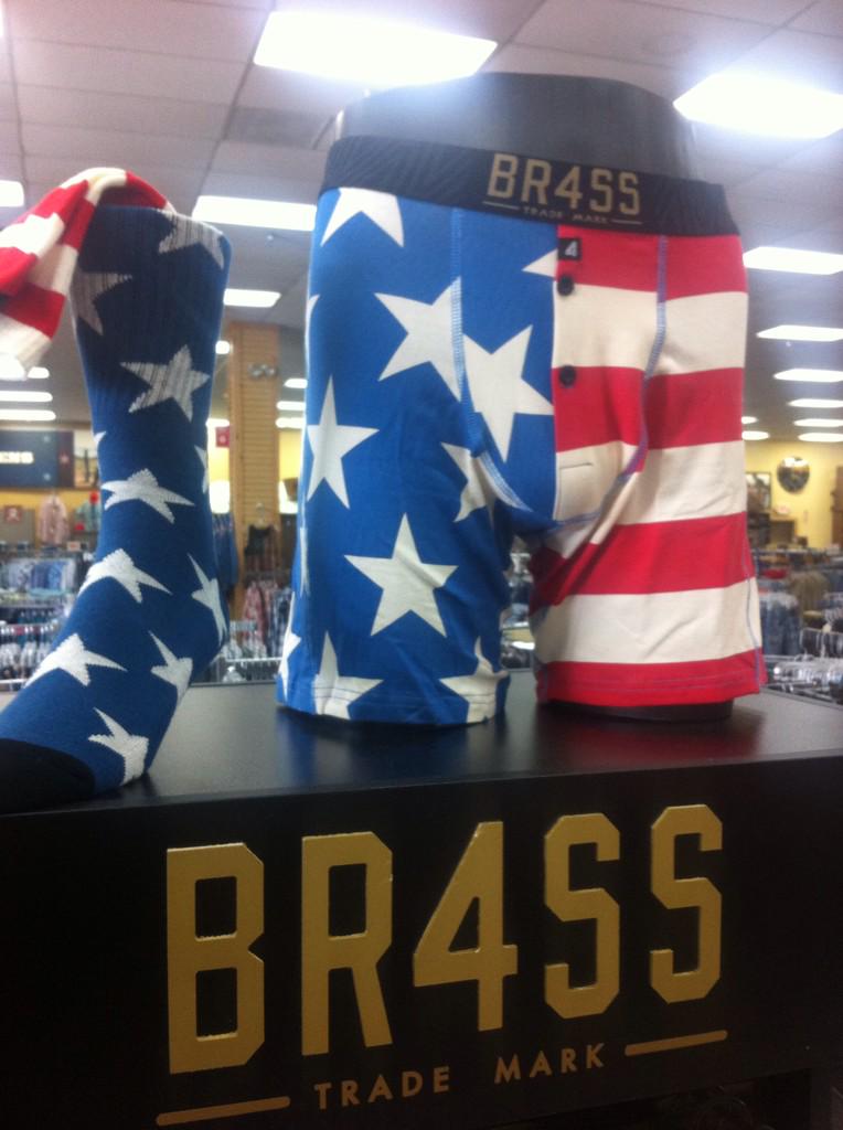 StevenJamesLive's tweet photo. #Merica! 🇺🇸 Show your patriotism in the bedroom! #AmericanNuts #Kinky http://t.co/heQsJYZNca