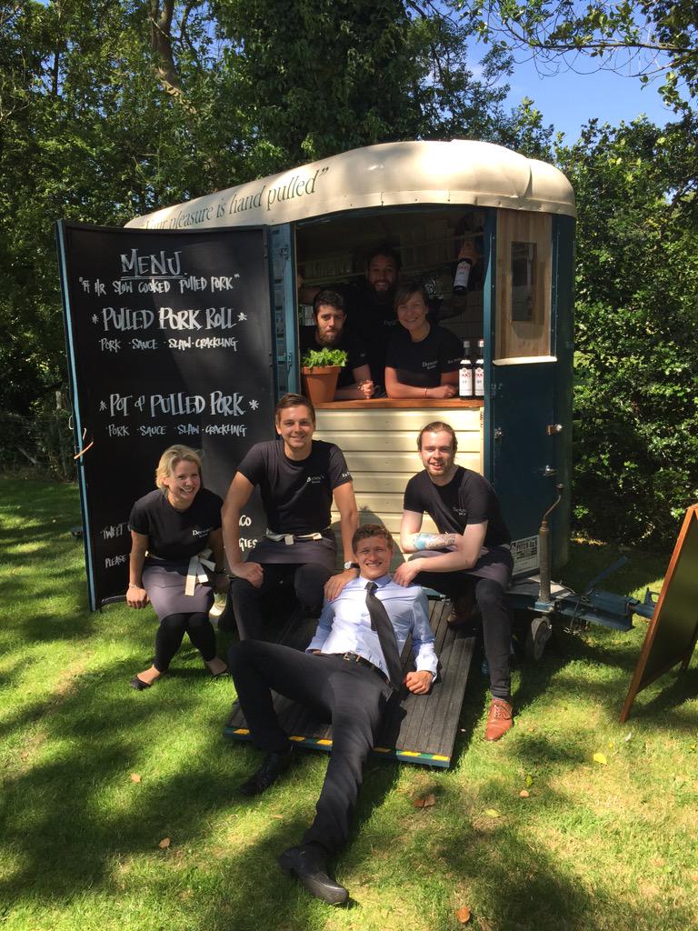 DeesonsBritish's tweet photo. #Deesons and @PorkandCo
Combo for weekend Wedding
#WorkItBabyWorkIt
#NotJustPrettyFaces http://t.co/TKB1IJYCvM