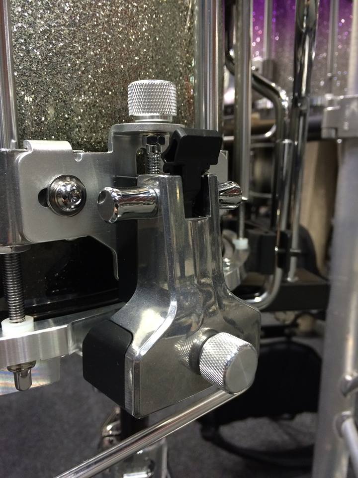 PearlDrumCorp's tweet image. Pearl's new OneTouch Snare Strainer has removed over 2 pounds from the previous model. bit.ly/1IwLjMd