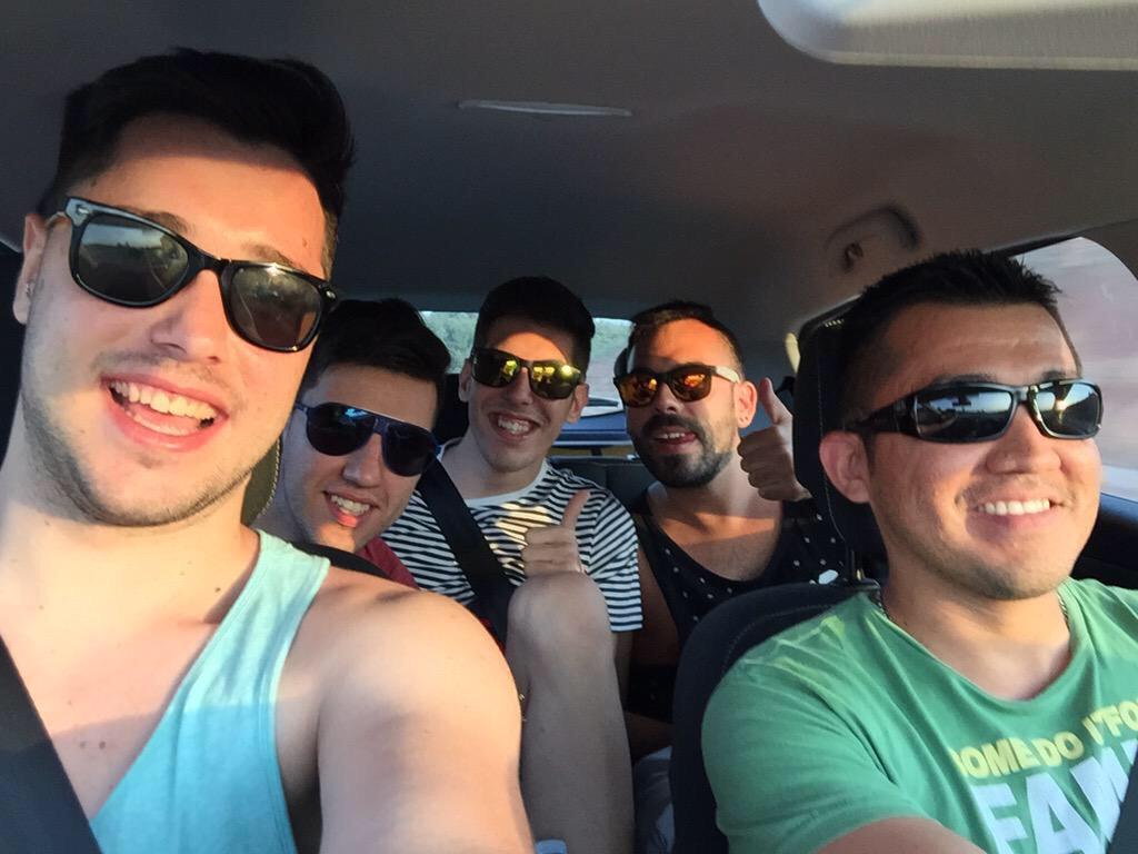 andercabanas's tweet photo. Anda @oscarmartinezdj pon la canción d Ylenia en @Los40_Spain  Así nos animas el Blablacar de vuelta dl #mado2015 http://t.co/1PSB4XyTV5