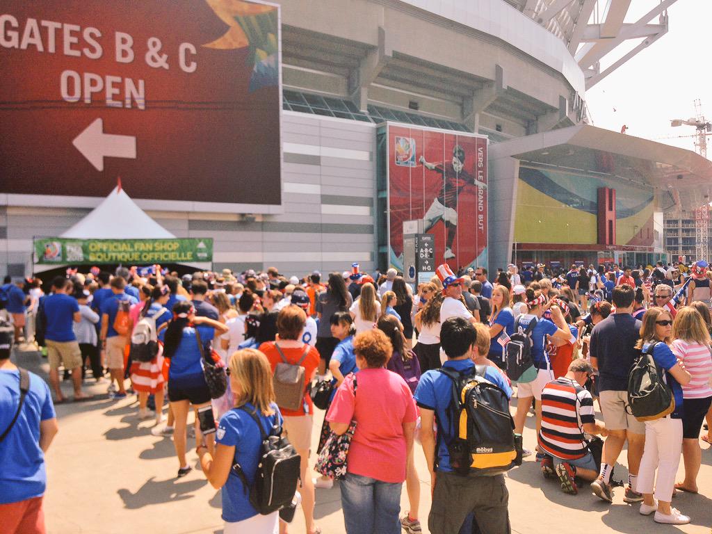 Everyone wants a souvenir. This is the queue for the merchandise tent outside the stadium. #FIFAWWC #USA #JPN