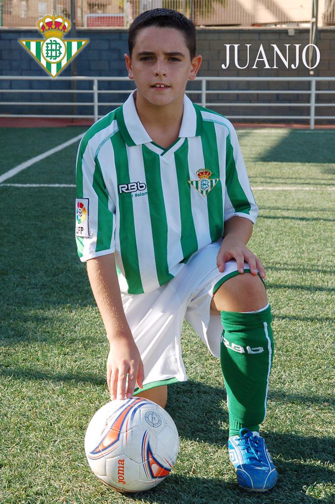 armandocaldero3's tweet photo. Querido Juanjo yo te hice esta fotos en tu paso por rbetis y allí arriba que seguro estas te mando un hasta prontoDEP http://t.co/radZYq9LcM