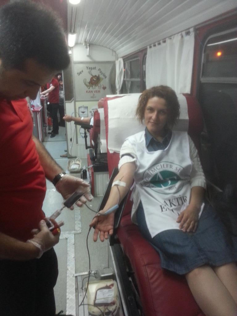 aktifkkb55's tweet photo. Sosyal sorumluluk kapsamında Kızılay ve Kimse Yokmu Derneği oktak kan bağışı kampanyasına  destek olduk. http://t.co/oEPoDYVTQ0