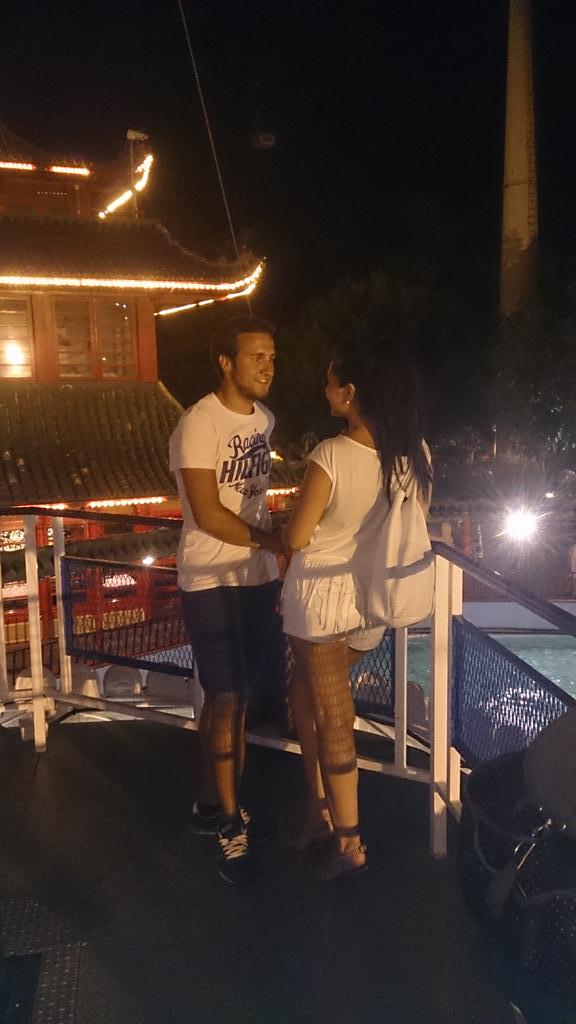 6muela's tweet photo. Me encantaría poder tenerte aquí a mi lado, te extraño @jonathancc33 http://t.co/UyMopV0XS8