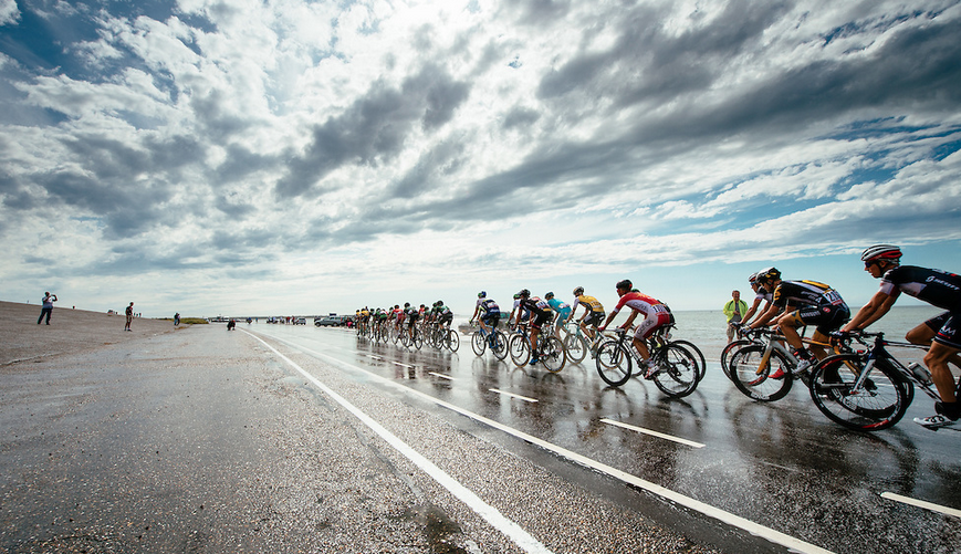 LeTour's tweet photo. L'image du jour / The picture of the day by @jeredgruber #TDF2015 http://t.co/4bhcnhpjy5