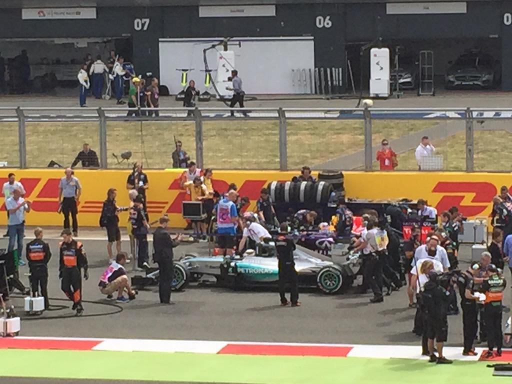 paddysday70's tweet photo. Amazing day @SilverstoneUK for the #GreatBritishF1 with @ShellBurgess88 congrats to @LewisHamilton #pitstopperfection http://t.co/BrCgNlfQKO