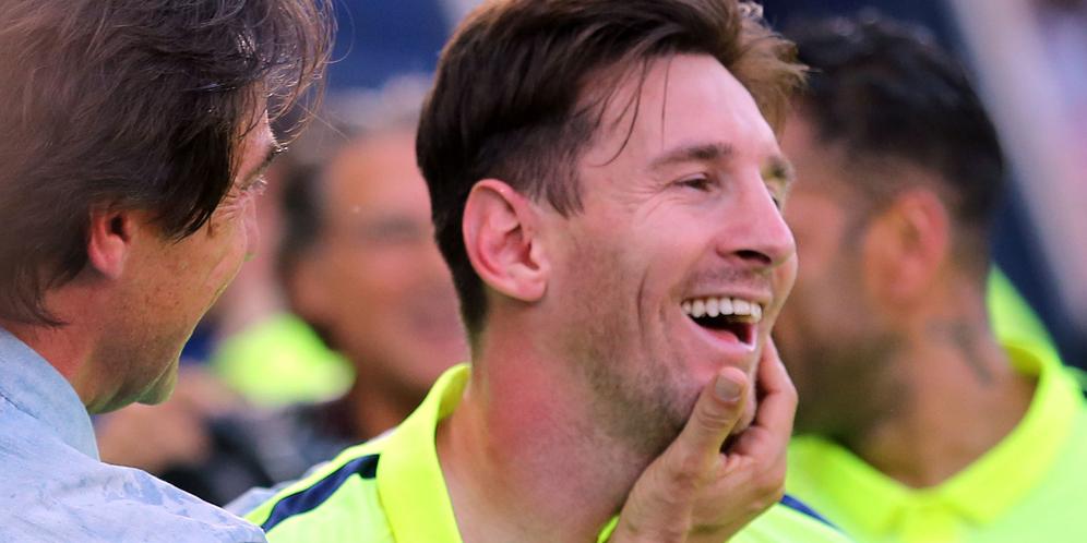 BolaholicID's tweet photo. Messi Lebih Berharga dari Cristiano Ronaldo ! http://t.co/OybVdcR5SC http://t.co/O0hsEoapbj