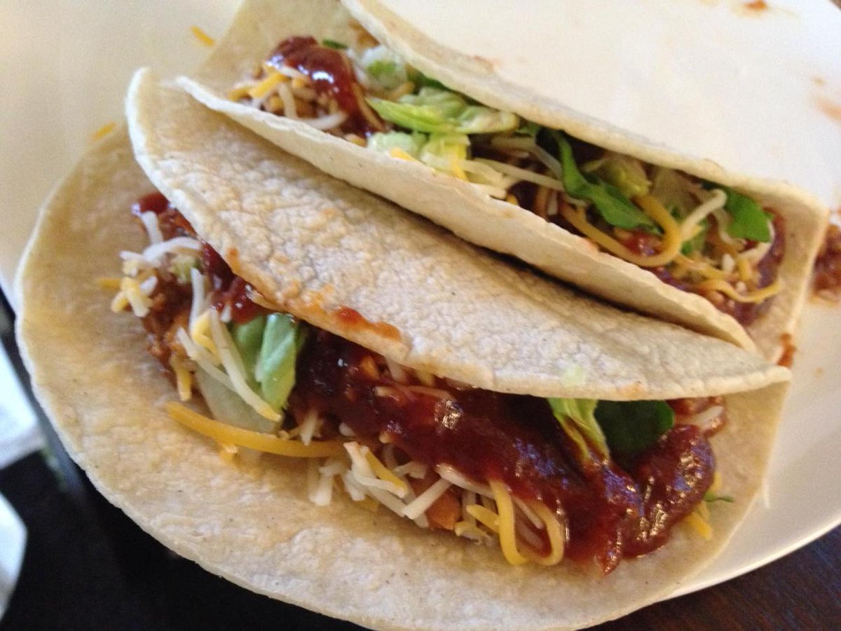 KCNaturalPaleo's tweet image. Who needs salsa when you have our #Sriracha infused #BBQ sauce!