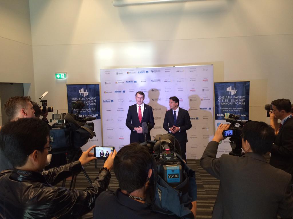 team_schrinner's tweet image. LM introduces #2015APCS keynote speaker Lord Sebastian Coe at @APCSummit this morning.