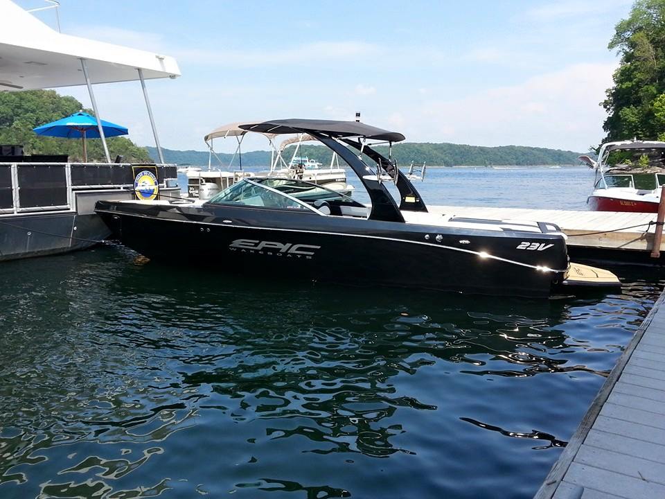 EPICBoats's tweet photo. Jet Black 23V on Lake Cumberland. http://t.co/MFJS5jYLwk