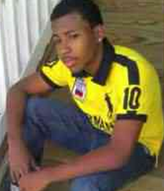 trueblackresist's tweet photo. Remember #ChristopherMcCray killed by Police in 2014 #blacklivesmatter
MURDERED souls cry 4 JUSTICE #blacktwitter http://t.co/2BtyzQutIm