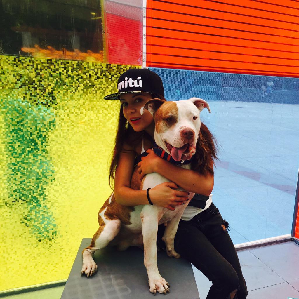 AlerosaVenuz's tweet photo. Babo y Yo #ExperienceIsBetter http://t.co/jT8dTx7iyG