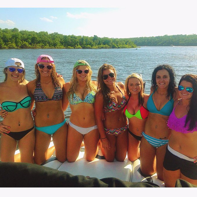 🇺🇸🇺🇸🇺🇸🇺🇸🇺🇸 #weekendfun http://t.co/pJLfhWsgdw<a href="/tag/weekendfun"class="tags">#weekendfun</a>