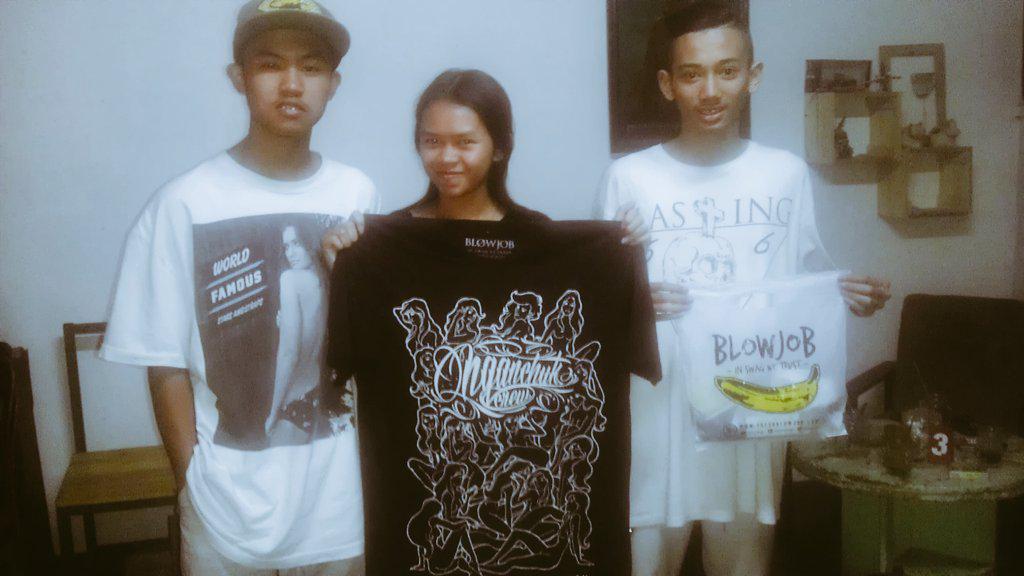 SUWUN MBAK BEBZ AMBE MAT BRO IKI WES MAMPIR NANG » <a href="/freshblowjob/">FRESHBLOWJOB</a>