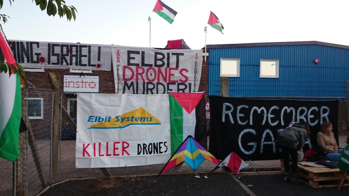 Cycle48's tweet image. Kites not drones @blockthefactory! #shutdownelbit #Stoparmingisrael