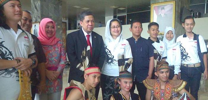 rini_kustiwi's tweet photo. @tiangpanc4r @Fahrihamzah @PKSejahtera @DPR_RI  #Budaya #Daerah #Indonesia #Global #kreatif http://t.co/KdKqUzE4vO http://t.co/33nPyc2Y7q
