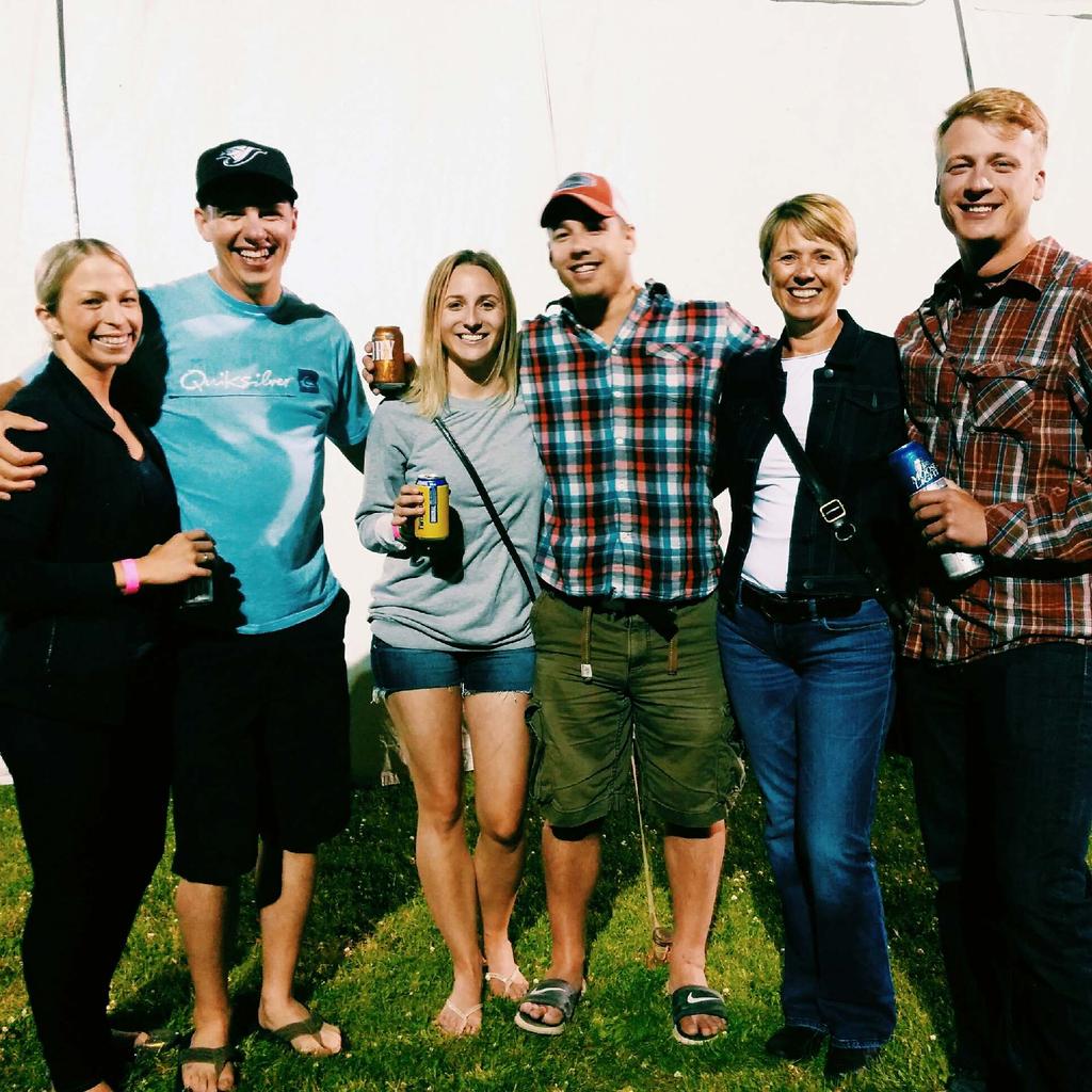 JHarty40's tweet photo. Great time at #Pub15 with the family and a great bunch of people. Favourite time of the year! @MeggLingley @harty_m http://t.co/AyFRdjl7ar