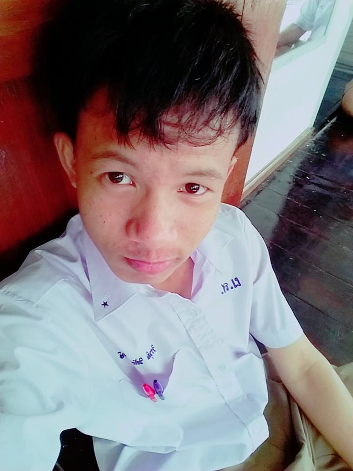 Nut2660's tweet photo. เช้าๆมอนิ่งนะครับ ถึง ร.ร. แระ http://t.co/yraA6EZI98