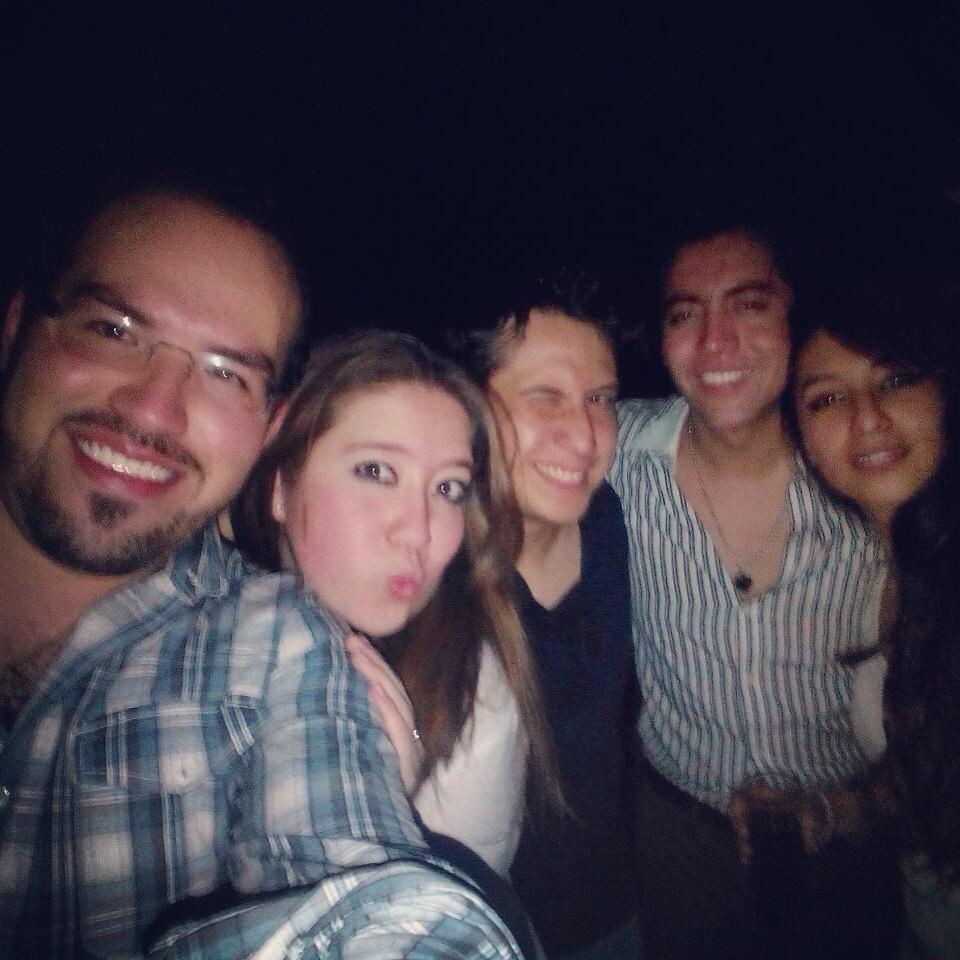 LorenaAyS's tweet photo. #LastSaturdayNight #Party #FriendsForever #LoveThem @Djr0 #SinceJuniorHigh http://t.co/uI5wzlm9QE